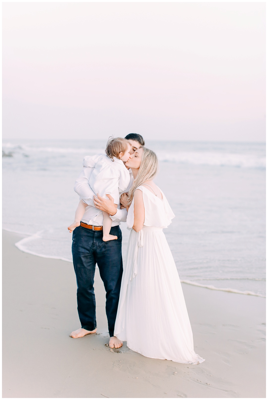 Newport_Beach_Maternity_Photographer_Orange_County_Maternity_Photography_Cori_Kleckner_Photography_Orange_County_Family_Photographer_Beach_Maternity_Session_1157.jpg