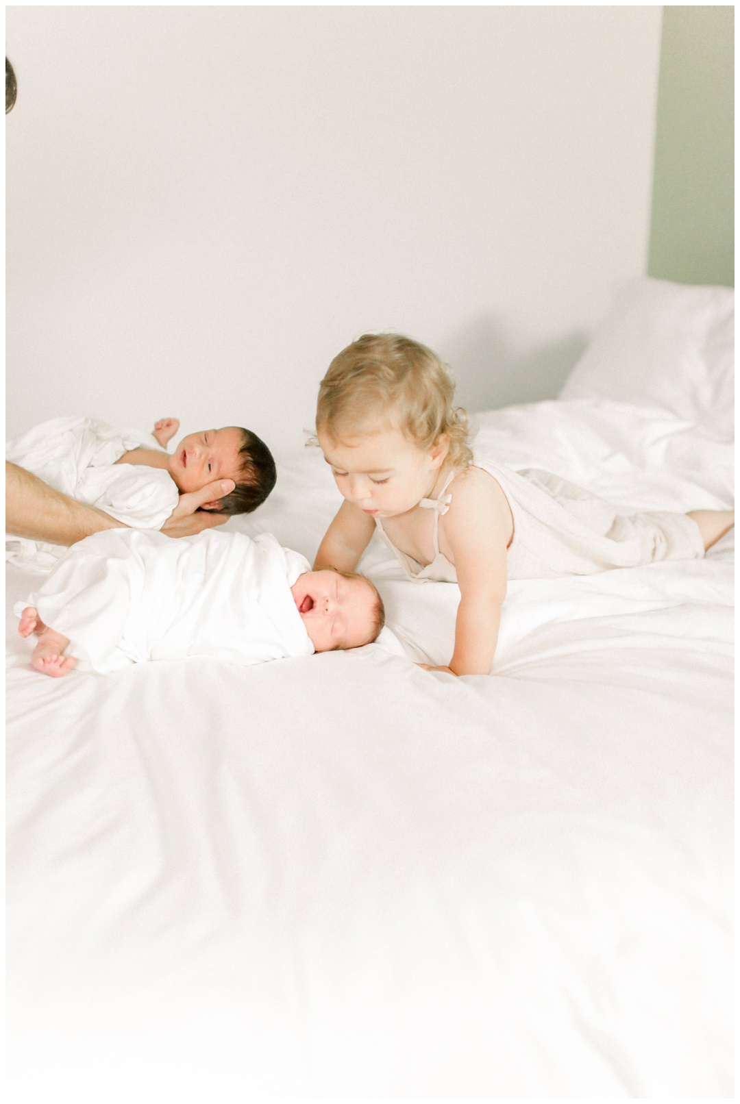 The_Garber_Family_Newborn_Twins_Session_Newport_Beach_Family_Photographer_Orange_County_Newborn_Photography_Cori_Kleckner_Photography_Orange_County_Family_Photographer_Beach_Family_Session_1192.jpg