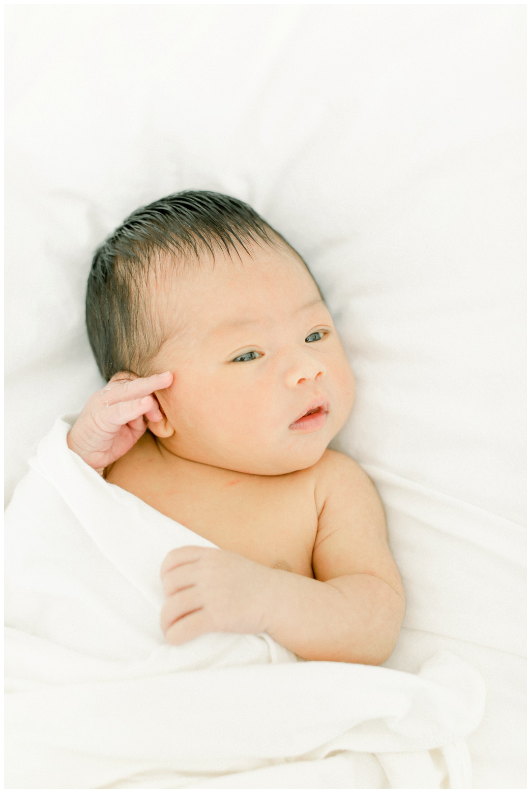 Newport_Beach_Lifestyle_in-Home_Photographer_Newport_Beach_Newborn_Photography_Orange_County_Newborn_Photographer_Cori_Kleckner_Photography_Orange_County_in-home_Photography__2023.jpg
