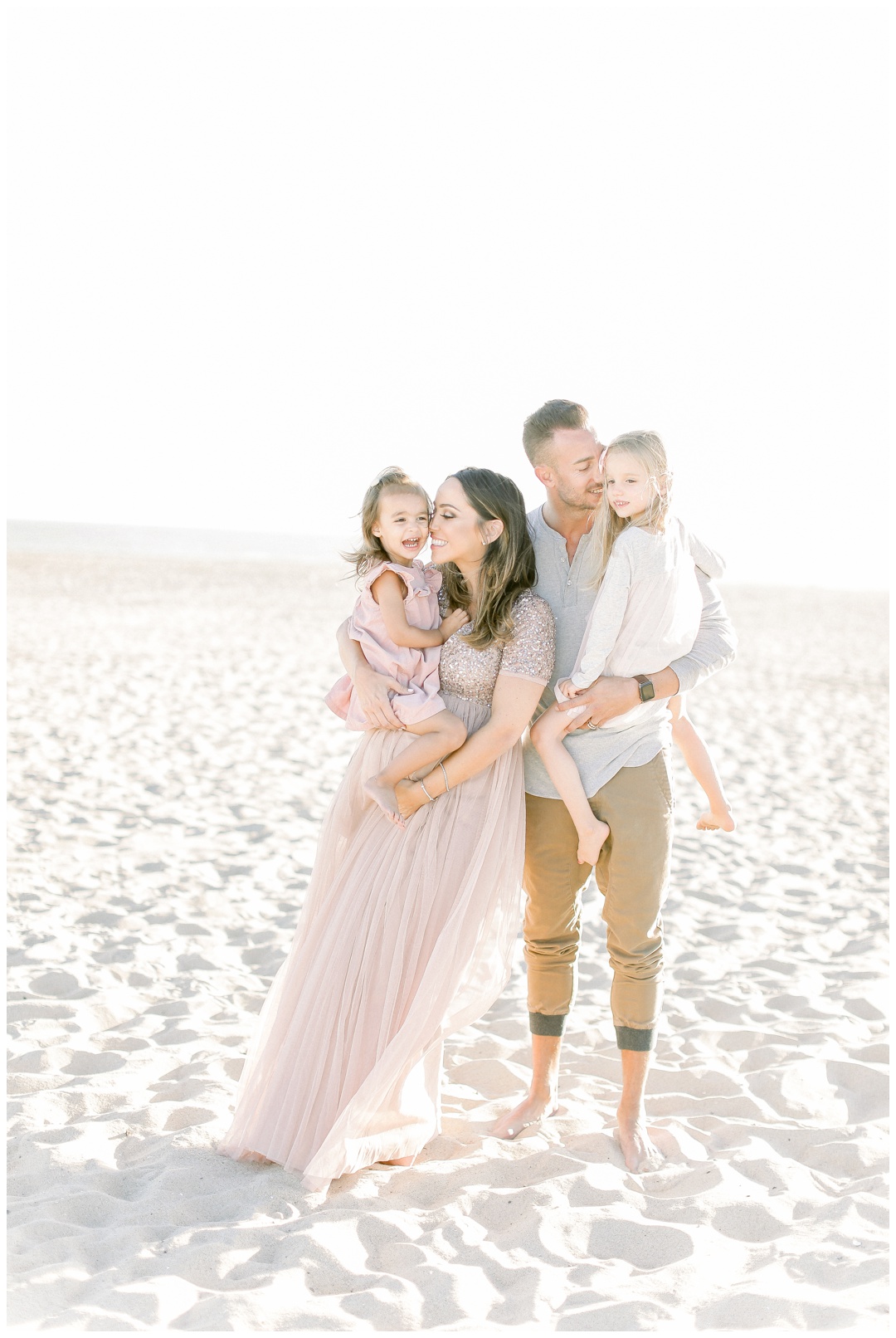 Newport_Beach_Maternity_Photographer_Newport_Beach_Newborn_Photography_Orange_County_Newborn_Photographer_Cori_Kleckner_Photography_Orange_County_in-home_Photography__2129.jpg