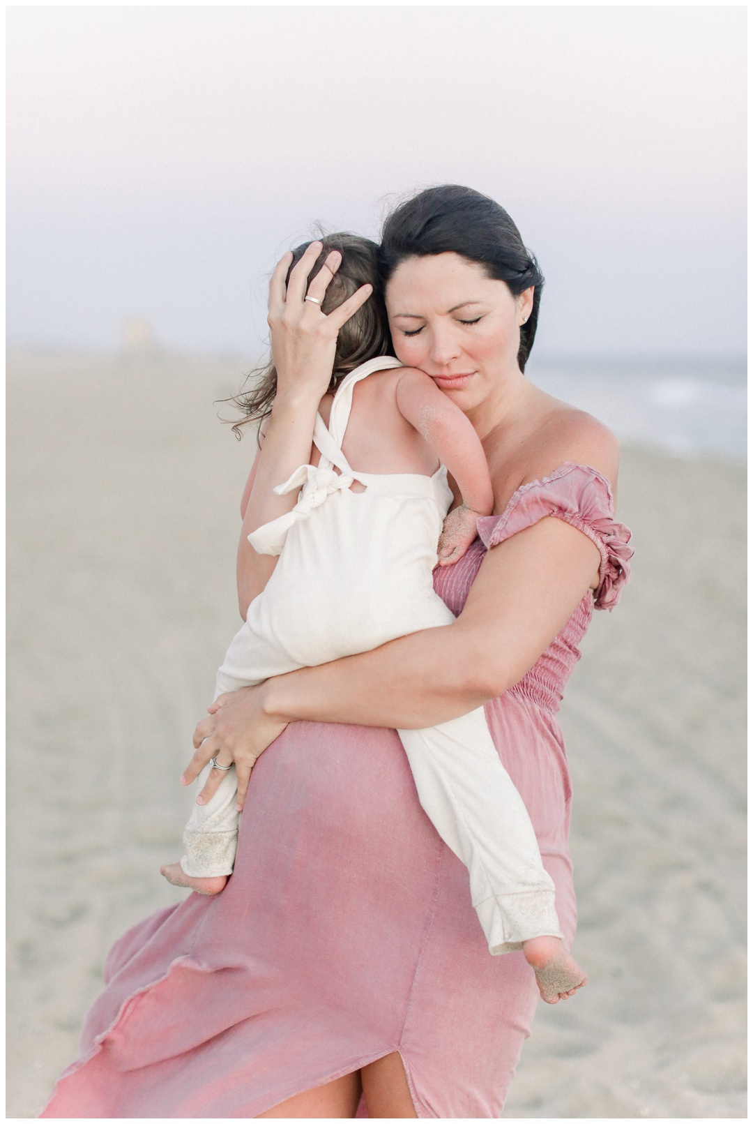 Newport_Beach_Maternity_Photographer_Newport_Beach_Newborn_Photography_Orange_County_Newborn_Photographer_Cori_Kleckner_Photography_Orange_County_in-home_Photography__2146.jpg