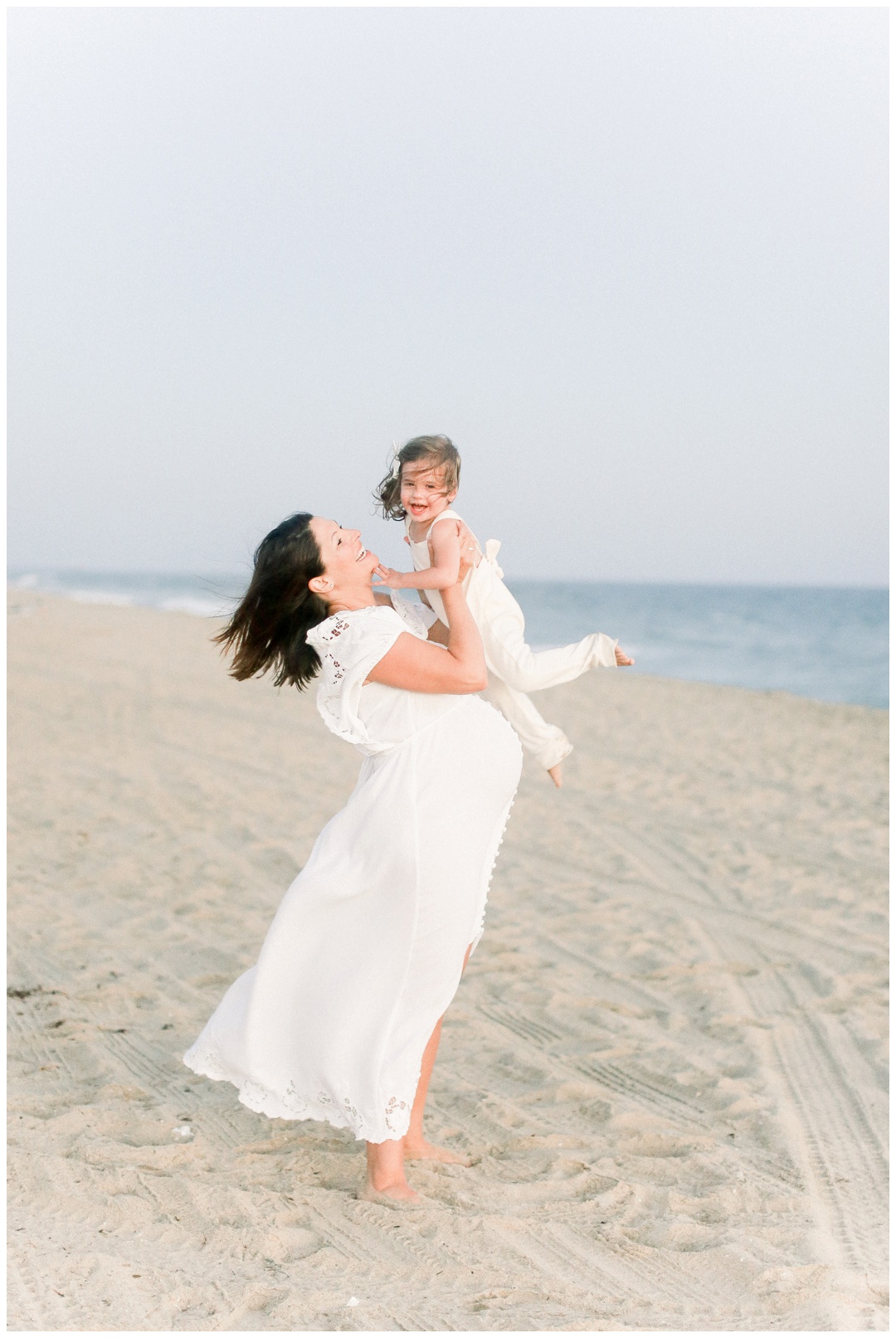 Newport_Beach_Maternity_Photographer_Newport_Beach_Newborn_Photography_Orange_County_Newborn_Photographer_Cori_Kleckner_Photography_Orange_County_in-home_Photography__2154.jpg