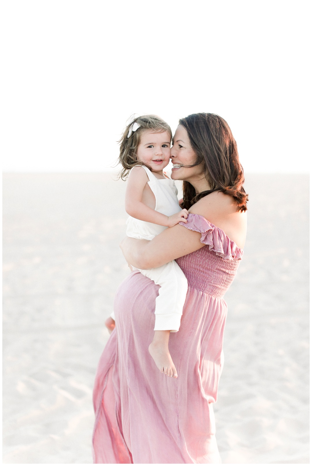 Newport_Beach_Maternity_Photographer_Newport_Beach_Newborn_Photography_Orange_County_Newborn_Photographer_Cori_Kleckner_Photography_Orange_County_in-home_Photography__2161.jpg