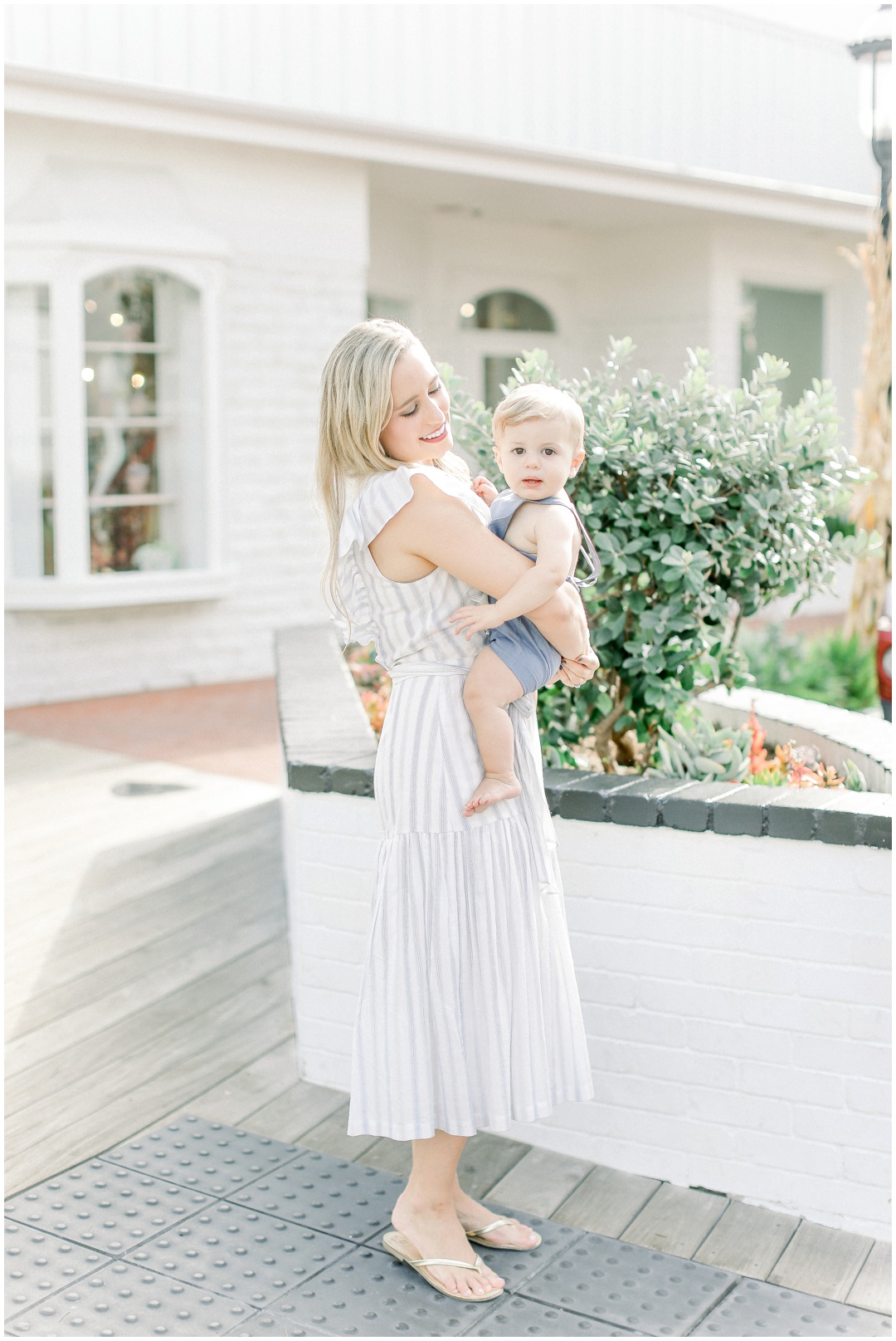 Lido_Marina_Village_Session_Photographer_Newport_Beach_Family_Photographer_Newport_Beach_Newborn_Photographer_Orange_County_Family_Photographer_Cori_Kleckner_Photography_Huntington_Beach_Photographer_Lara_Langford_Family_Session_2649.jpg