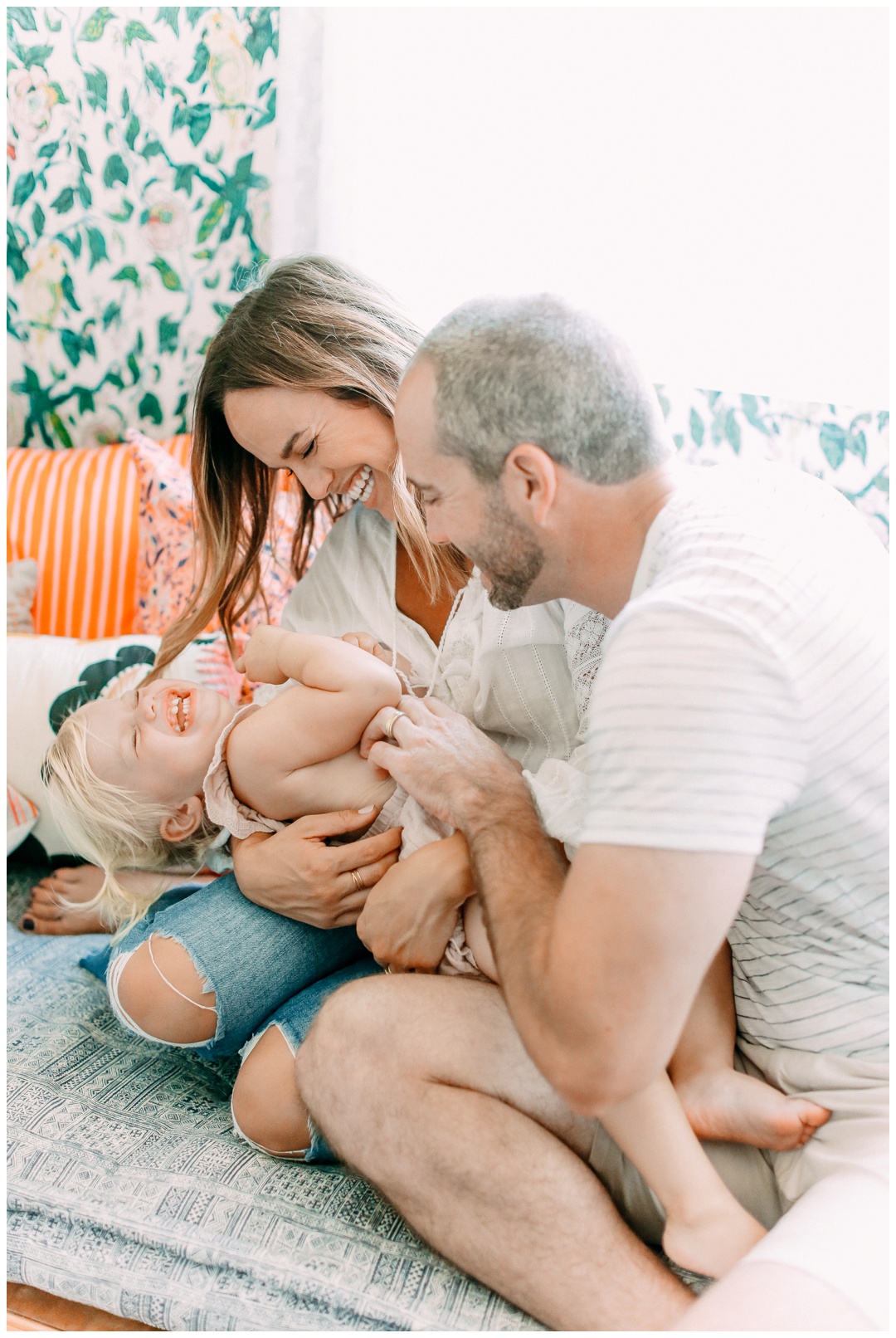 Newport_Beach_Lifestyle_in-Home_Photographer_Newport_Beach_In-Home_Photography_Orange_County_Photographer_Cori_Kleckner_Photography_Orange_County_in-home_Photography_Kristin_Dinsmore_Family_session_1925.jpg