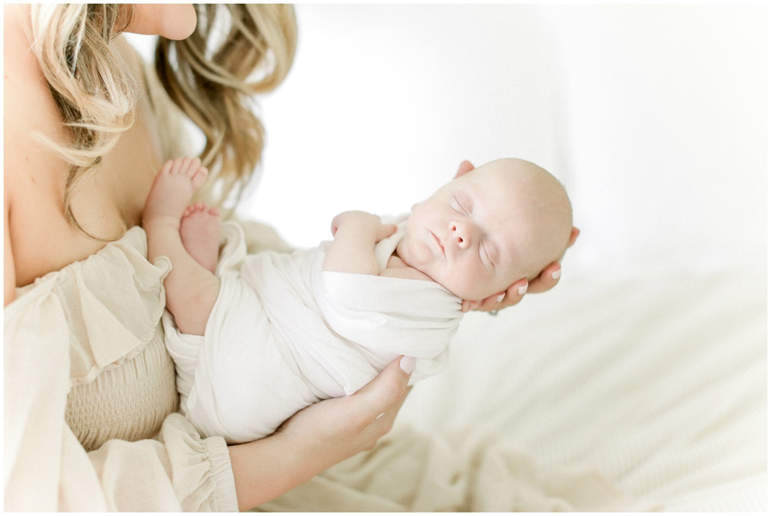 Newport_Beach_Newborn_Light_Airy_Natural_Photographer_Newport_Beach_In-Home_Photographer_Orange_County_Family_Photographer_Cori_Kleckner_Photography_Huntington_Beach_Photographer_Family_OC_Newborn_Meghan_Sullivan_Newborn_Family_Greer_Sullivan_3236.jpg