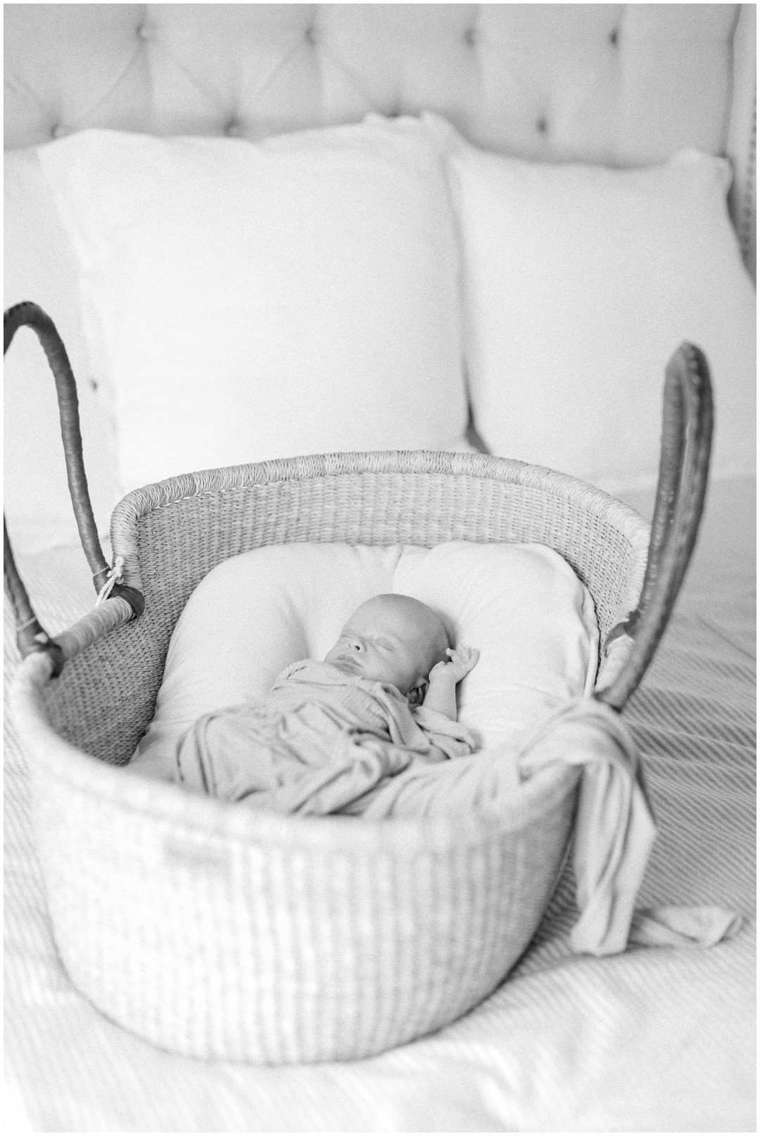 Newport_Beach_Newborn_Light_Airy_Natural_Photographer_Newport_Beach_In-Home_Photographer_Orange_County_Family_Photographer_Cori_Kleckner_Photography_Huntington_Beach_Photographer_Family_OC_Newborn_Meghan_Sullivan_Newborn_Family_Greer_Sullivan_3249.jpg