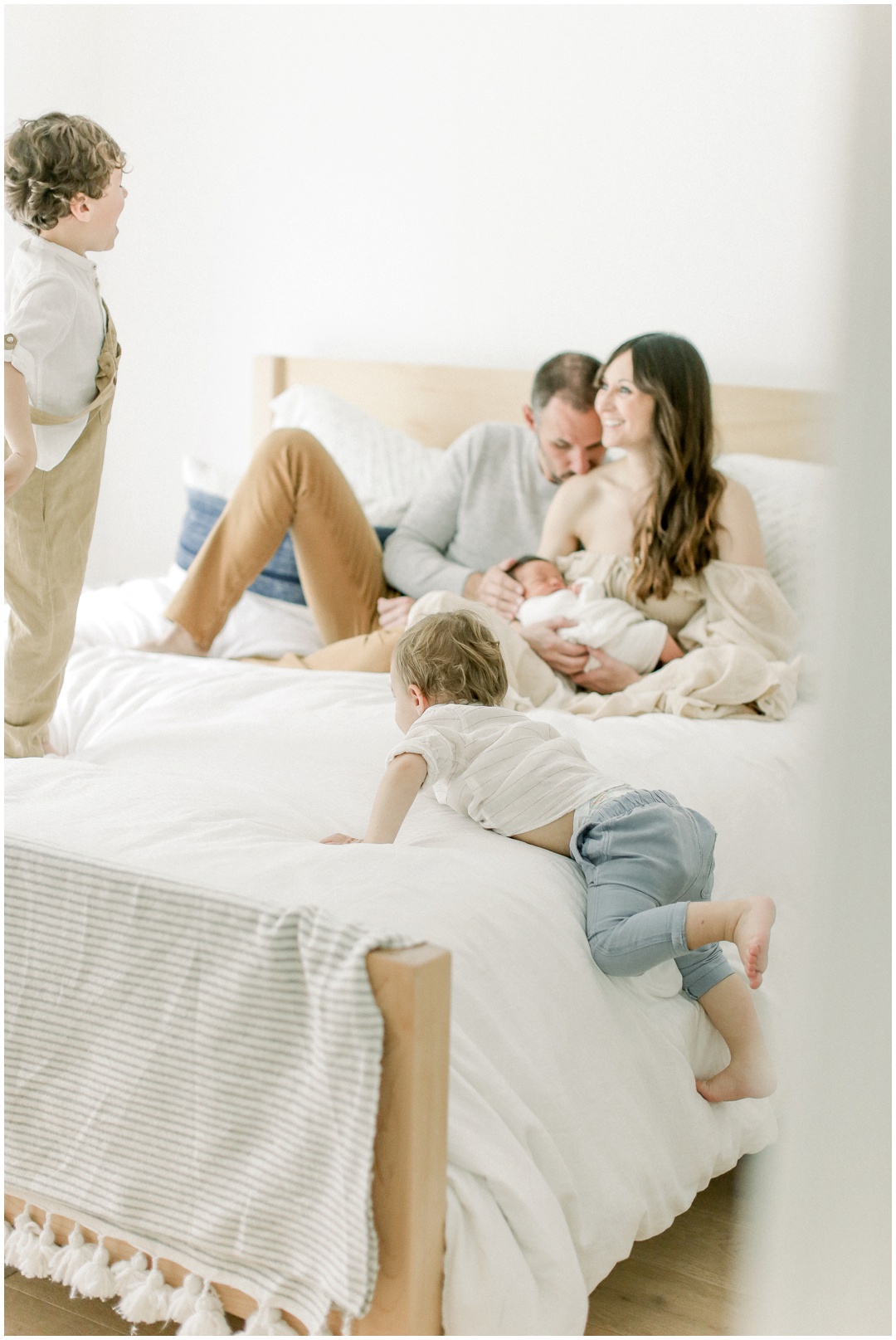 Newport_Beach_Newborn_Light_Airy_Natural_Photographer_Newport_Beach_In-Home_Photographer_Orange_County_Family_Photographer_Cori_Kleckner_Photography_Huntington_Beach_Photographer_Family_OC_Newborn_April_Levins_Newborn_Family__3271.jpg