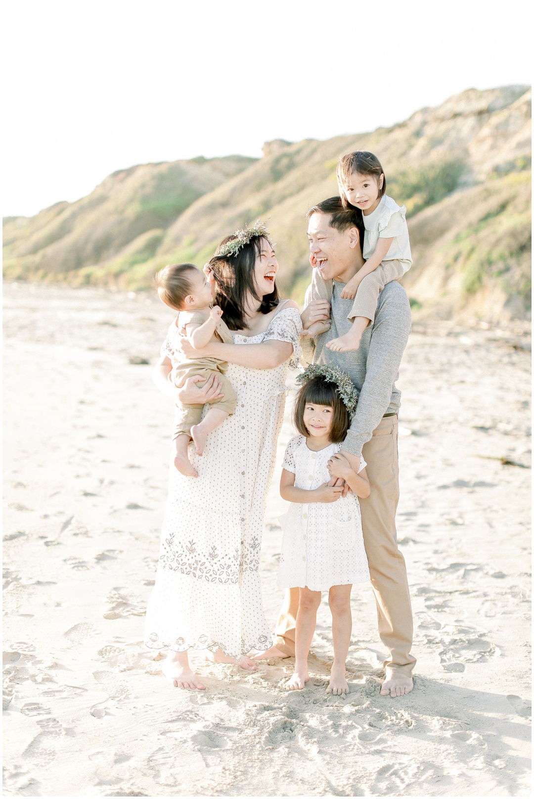 Newport_Beach_Newborn_Light_Airy_Natural_Photographer_Newport_Beach_Photographer_Orange_County_Family_Photographer_Cori_Kleckner_Photography_Huntington_Beach_Photographer_Family_OC_Newborn_Jennifer_Tom_Maternity_Family_session__3449.jpg