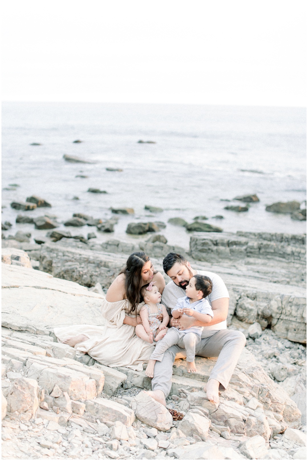 Newport_Beach_Newborn_Light_Airy_Natural_Photographer_Newport_Beach_Photographer_Orange_County_Family_Photographer_Cori_Kleckner_Photography_Huntington_Beach_Photographer_Family_OC_Newborn_Natalie_Nunez_Thomas_Nunez_Natalie_Roca_Rosh_Nunez_Family_3564.jpg