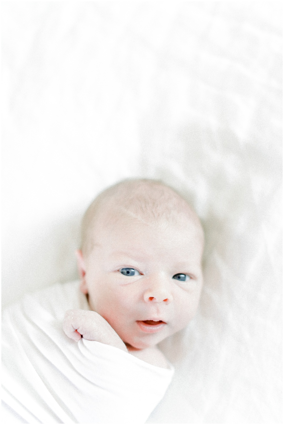 Newport_Beach_Newborn_Light_Airy_Natural_Photographer_Newport_Beach_Photographer_Orange_County_Family_Photographer_Cori_Kleckner_Photography_Huntington_Beach_Photographer_Family_OC_Newborn_Megan_Bradley_Schueneman_Charlie_Schueneman_Dean__3586.jpg