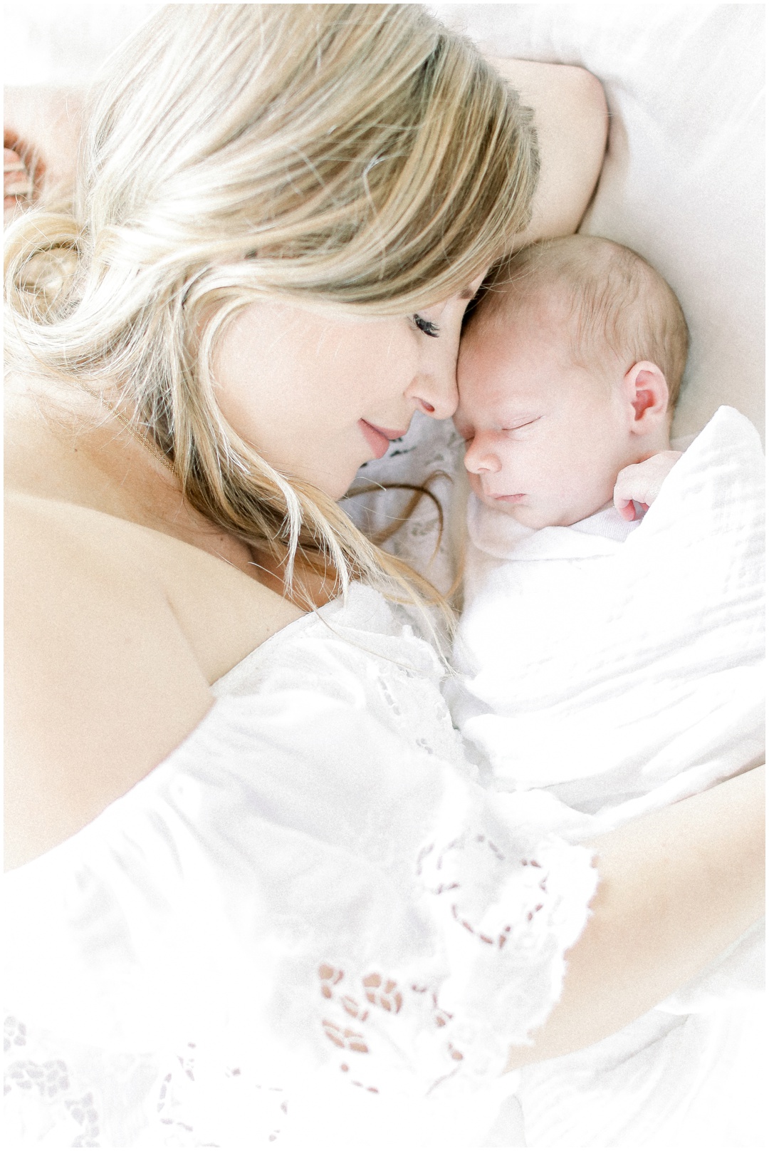 Newport_Beach_Newborn_Light_Airy_Natural_Photographer_Newport_Beach_Photographer_Orange_County_Family_Photographer_Cori_Kleckner_Photography_Huntington_Beach_Photographer_Family_OC_Newborn_Megan_Bradley_Schueneman_Charlie_Schueneman_Dean__3596.jpg