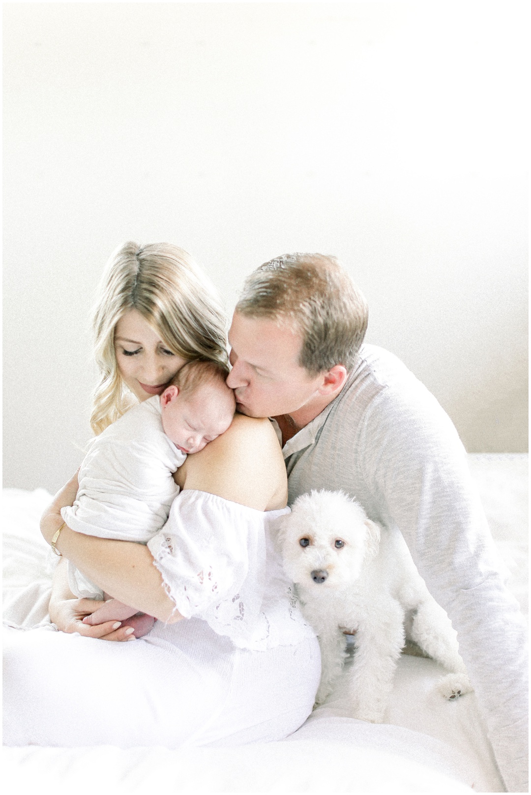 Newport_Beach_Newborn_Light_Airy_Natural_Photographer_Newport_Beach_Photographer_Orange_County_Family_Photographer_Cori_Kleckner_Photography_Huntington_Beach_Photographer_Family_OC_Newborn_Megan_Bradley_Schueneman_Charlie_Schueneman_Dean__3610.jpg