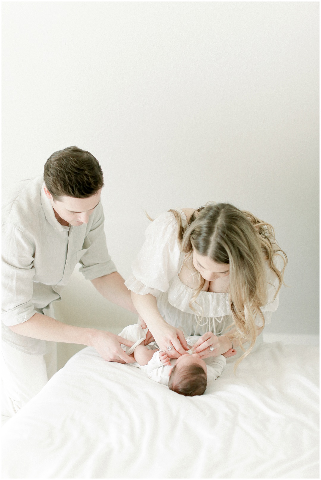 Newport_Beach_Newborn_Light_Airy_Natural_Photographer_Newport_Beach_Photographer_Orange_County_Family_Photographer_Cori_Kleckner_Photography_Huntington_Beach_Photographer_Family_OC_Maternity_Breanna_Santillo__3685.jpg