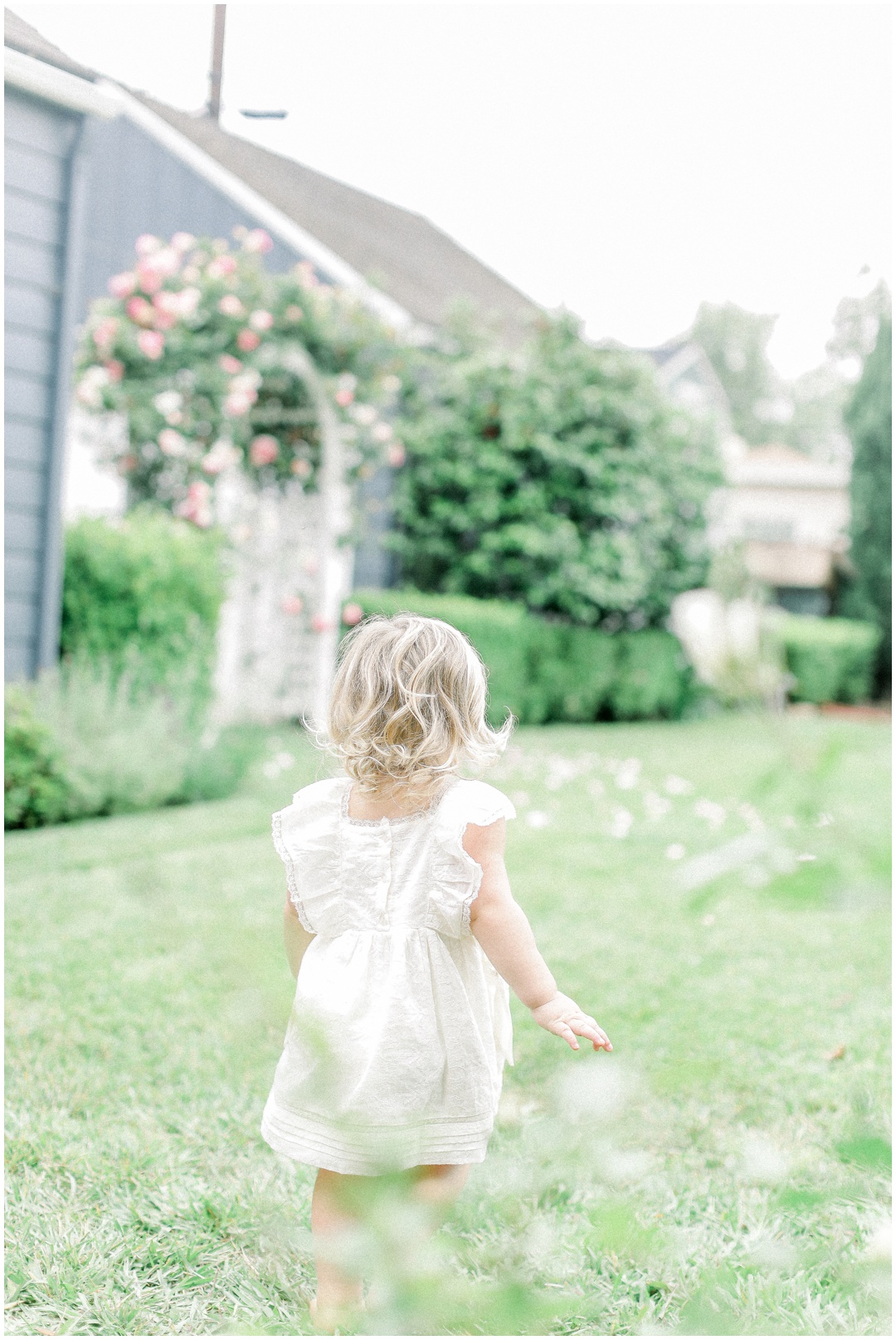 Newport_Beach_Newborn_Light_Airy_Natural_Photographer_Newport_Beach_Photographer_Orange_County_Family_Photographer_Cori_Kleckner_Photography_Newport_Beach_Photographer_Blaire_Baker_Brett_Baker_Caroline_Baker__3917.jpg