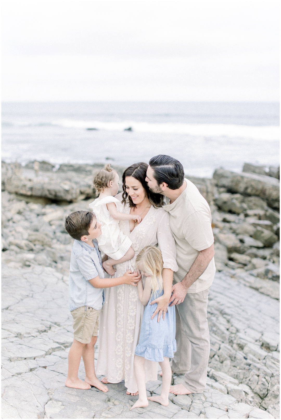 Newport_Beach_Newborn_Light_Airy_Natural_Photographer_Newport_Beach_Photographer_Orange_County_Family_Photographer_Cori_Kleckner_Photography_Newport_Beach_Photographer_Alexis_McElwee__4040.jpg