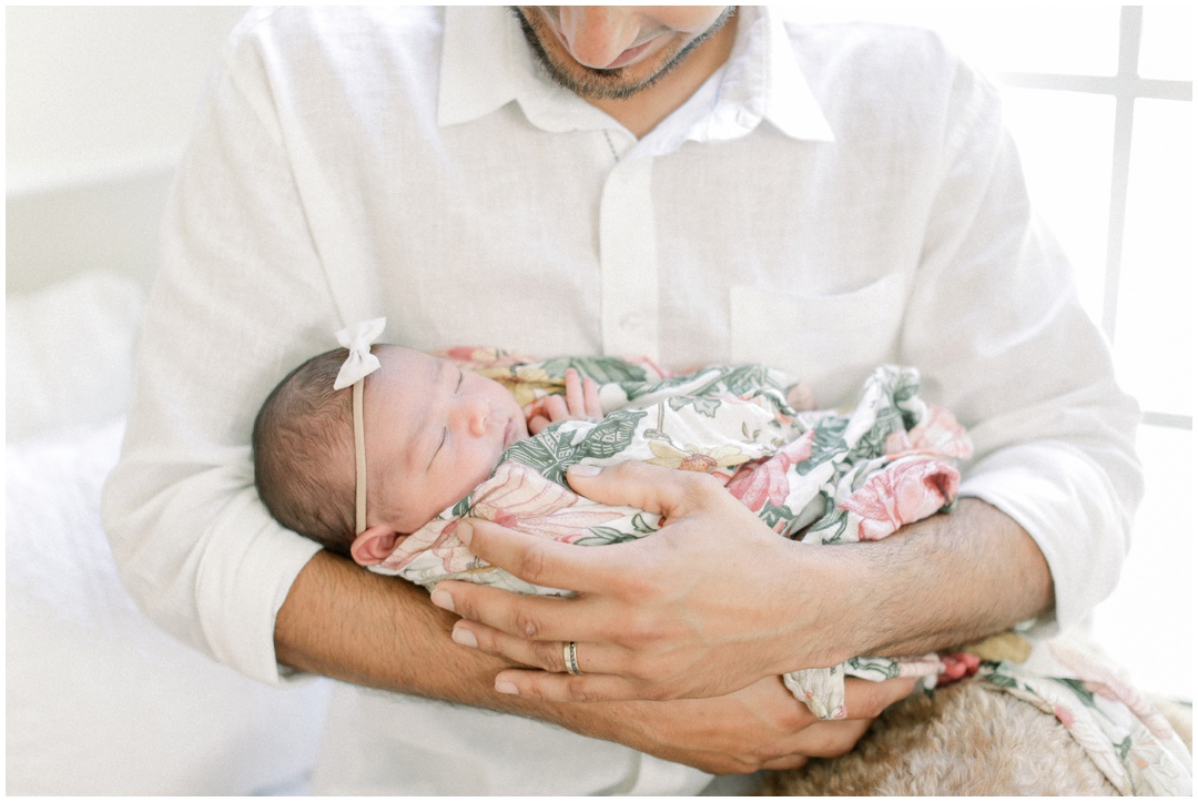 Newport_Beach_Newborn_Light_Airy_Natural_Photographer_Newport_Beach_Photographer_Orange_County_Family_Photographer_Cori_Kleckner_Photography_Newport_Beach_Newborn_Photographer_Taylor_Colacion_Family__4249.jpg