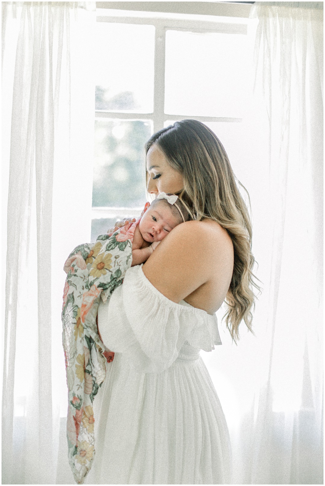 Newport_Beach_Newborn_Light_Airy_Natural_Photographer_Newport_Beach_Photographer_Orange_County_Family_Photographer_Cori_Kleckner_Photography_Newport_Beach_Newborn_Photographer_Taylor_Colacion_Family__4252.jpg