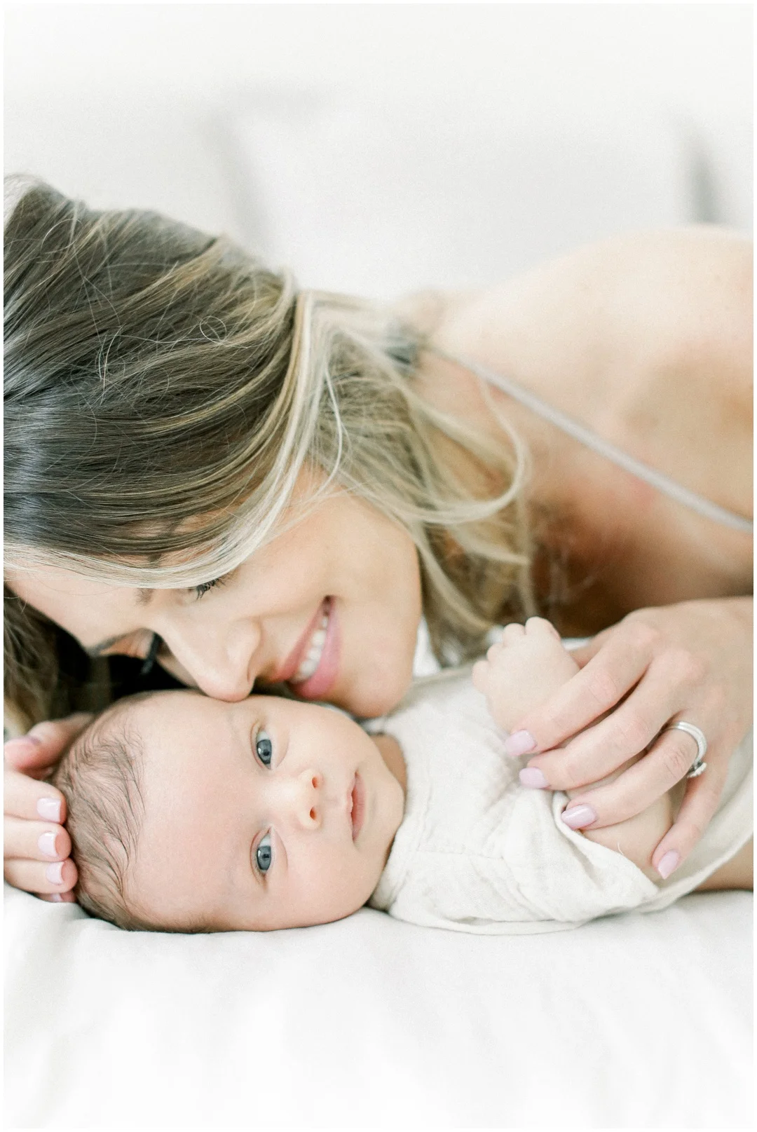 Newport_Beach_Newborn_Session_Orange_County_Family_Photographer_Danielle_Saluan__4295.jpg