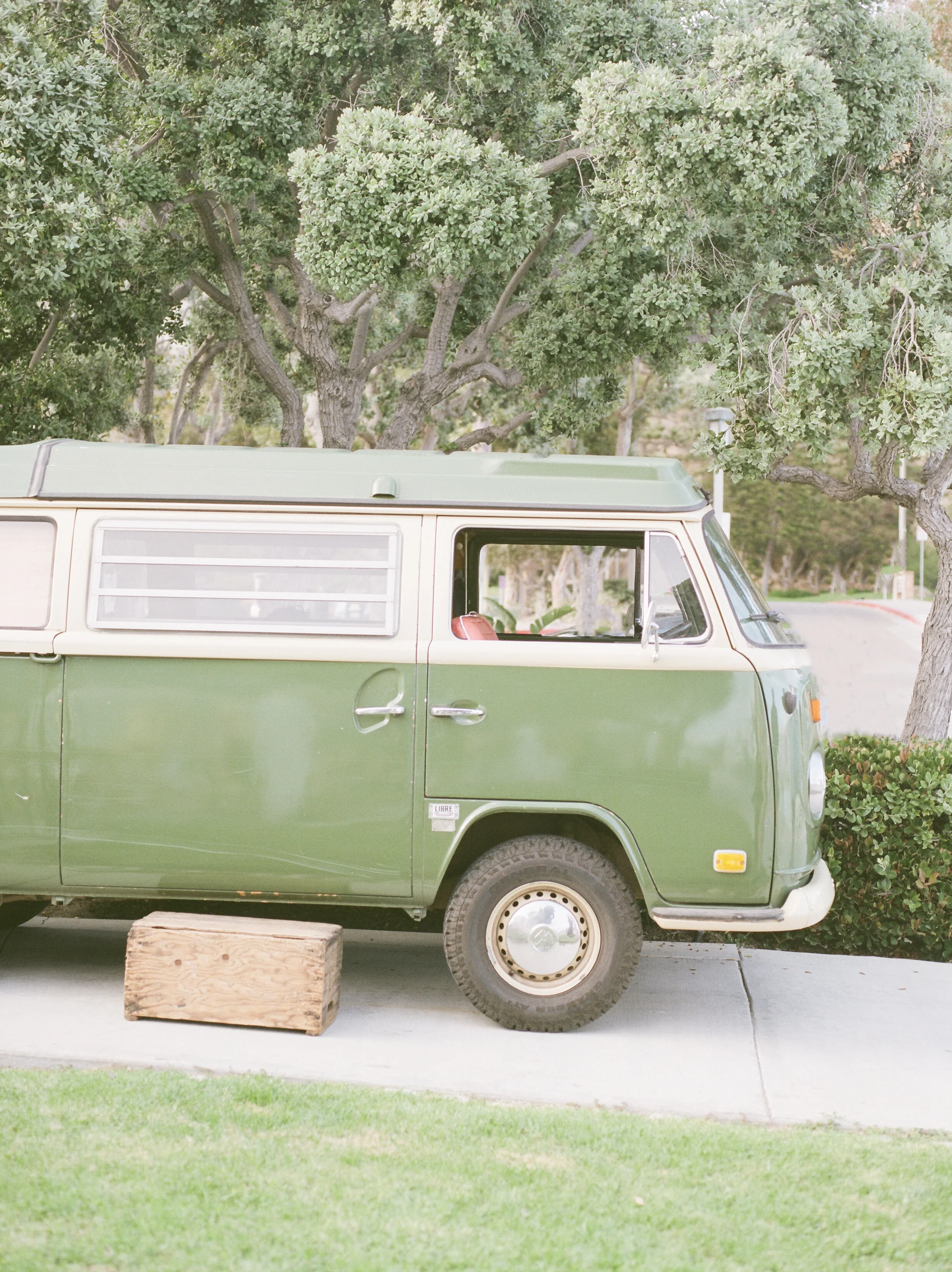 VWBUSGREEN.jpg