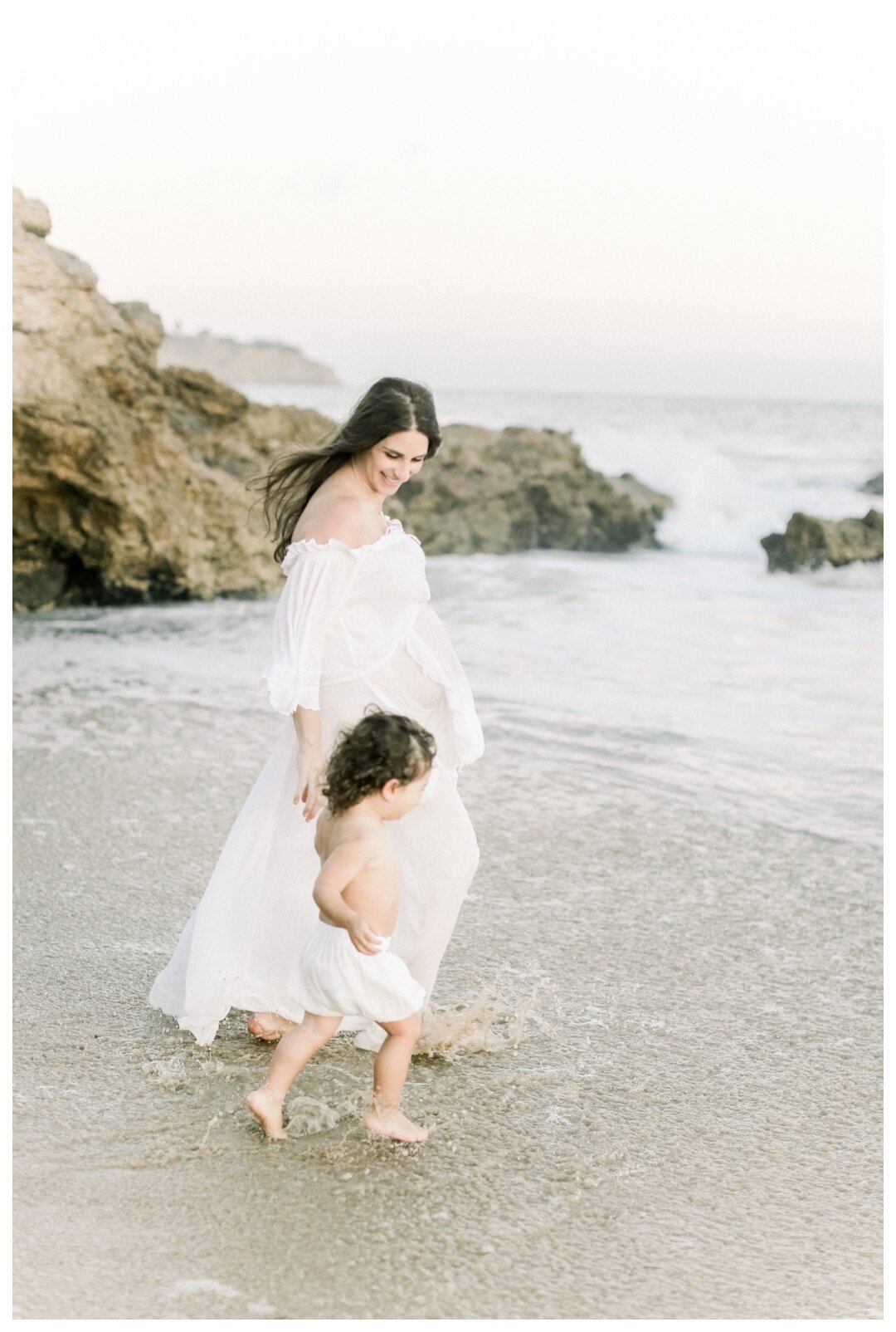 Cori_Kleckner_Photography_Newport_Beach_Family_Photographer_Orange_County_Family_Photographer_Newport_Beach_Newborn_Photos_Laguna_Beach_In-Home_Photos_Nadine_Azzam_Shawn_Babiuch_Fami_5181.jpg