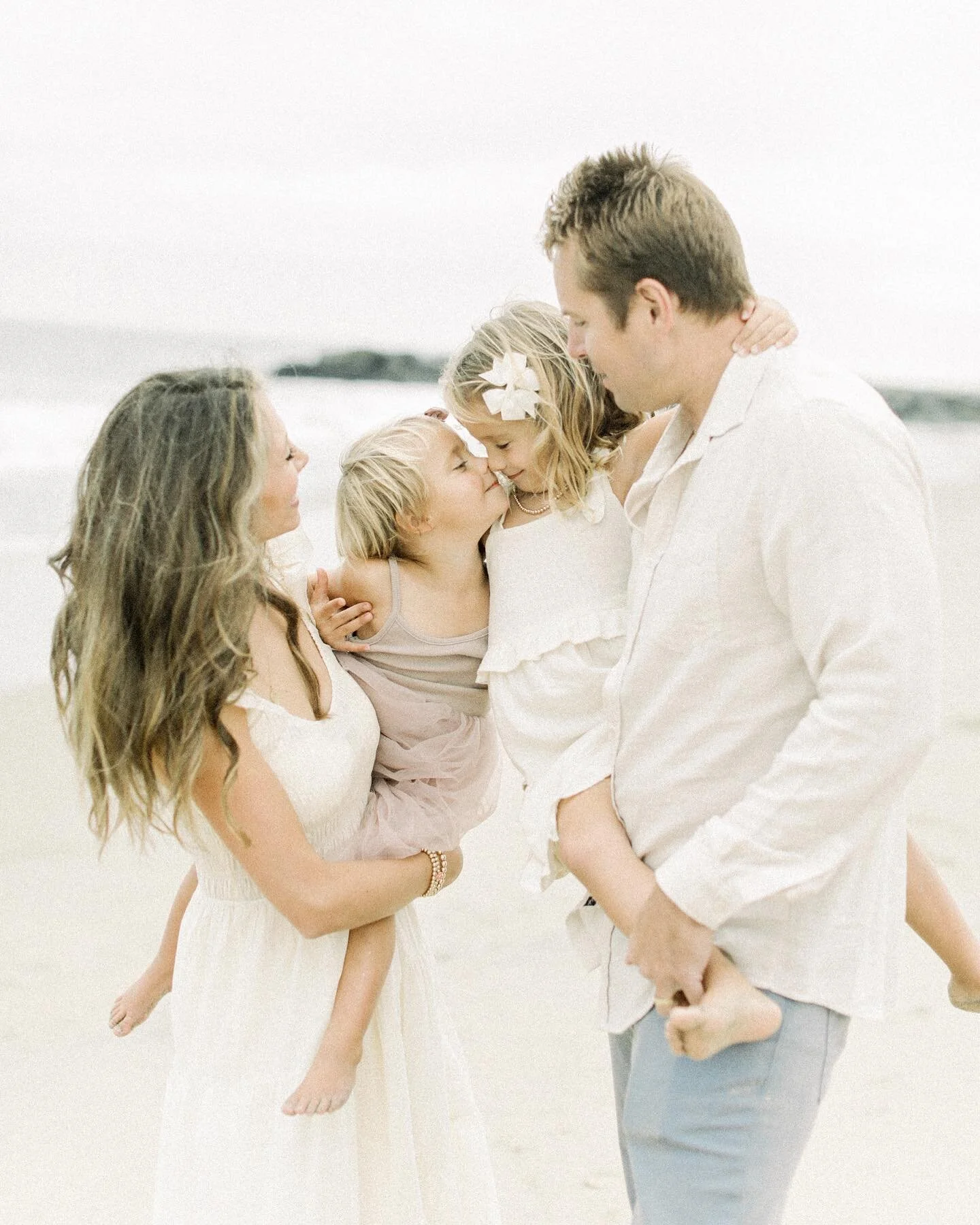 Siblings are the best gift our parents could give us, aren&rsquo;t they?