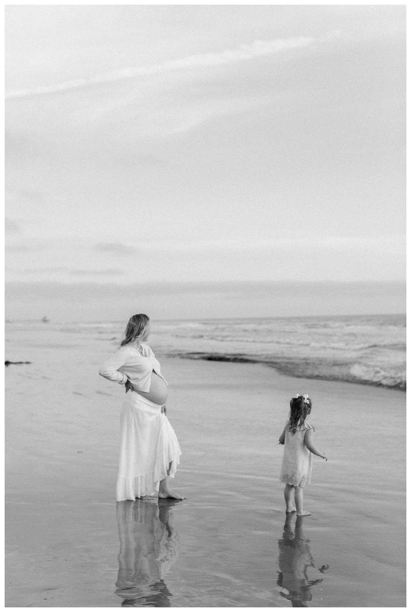 orange-county-maternity-photographer-huntington-beach-maternity-session-mimi-tyrrell_8518.jpg