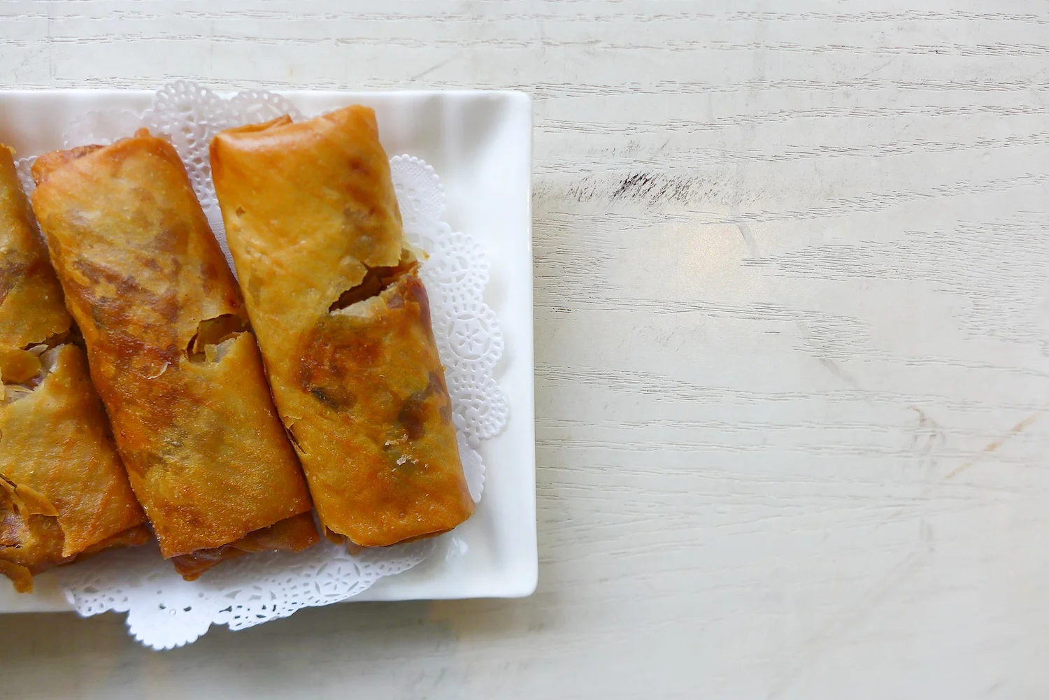 Deep-Fried Shrimp & Shredded Chicken Spring Roll