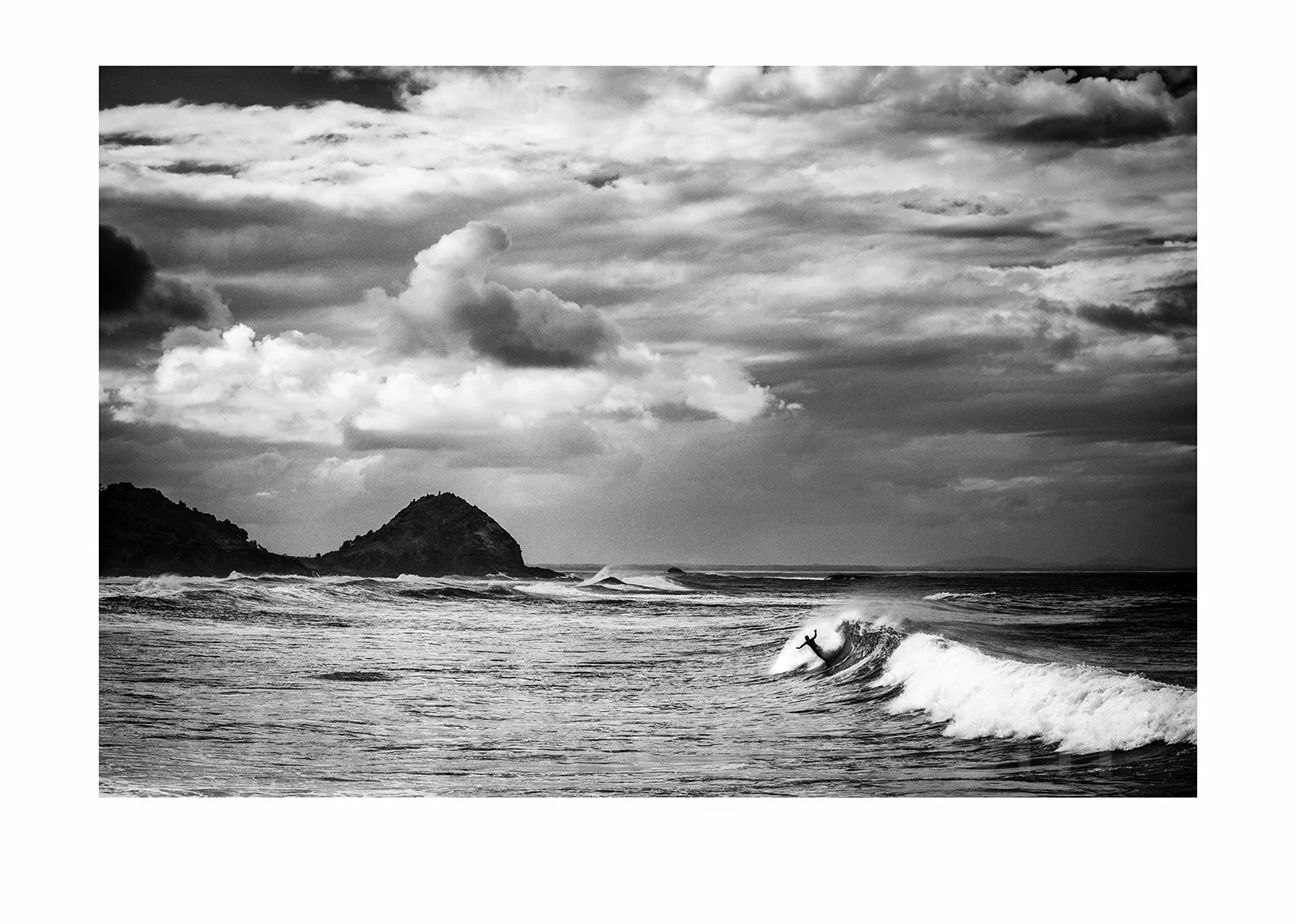 Stormy surfing (Newcastle, Australia)