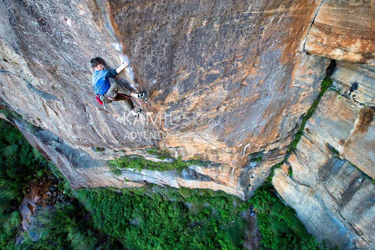 Zac Vertrees on Dead End project, Devils Hole, Blue Mountains