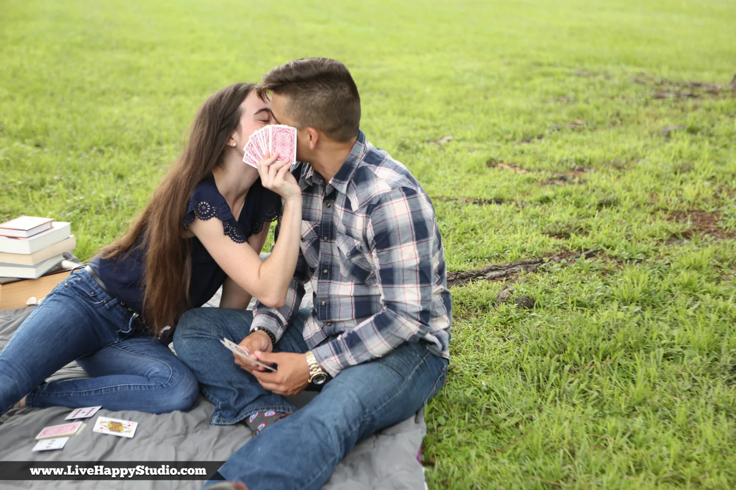 www.livehappystudio.com-cypress-grove-estate-house-park-central-florida-photographer-engagement-session-9.jpg