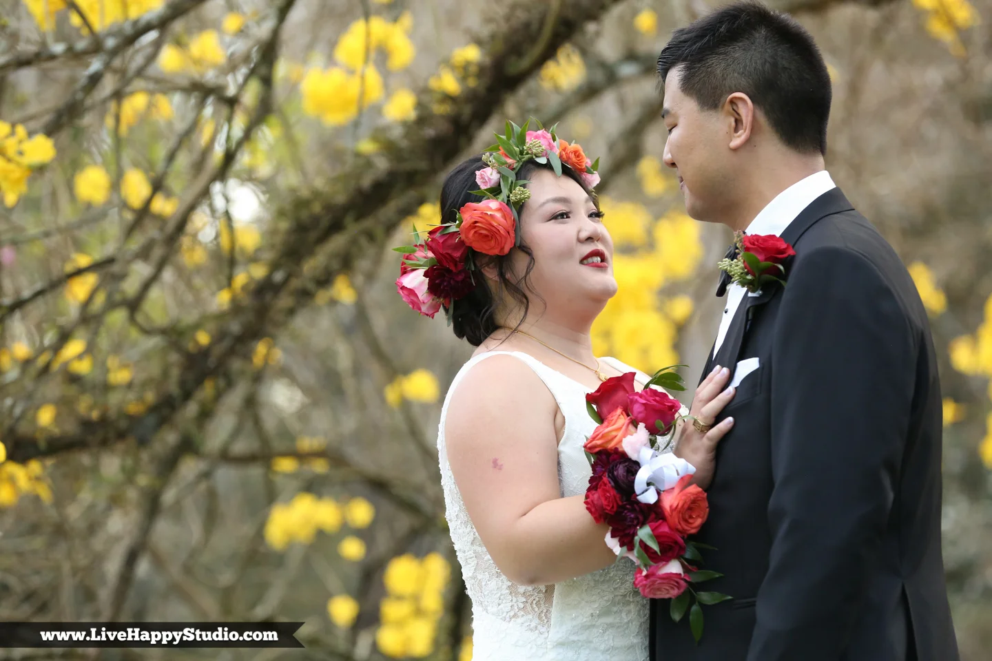 www.livehappystudio.com-leu-gardens-orlando-science-center-museum-wedding-photography-photographer-candid-4.jpg