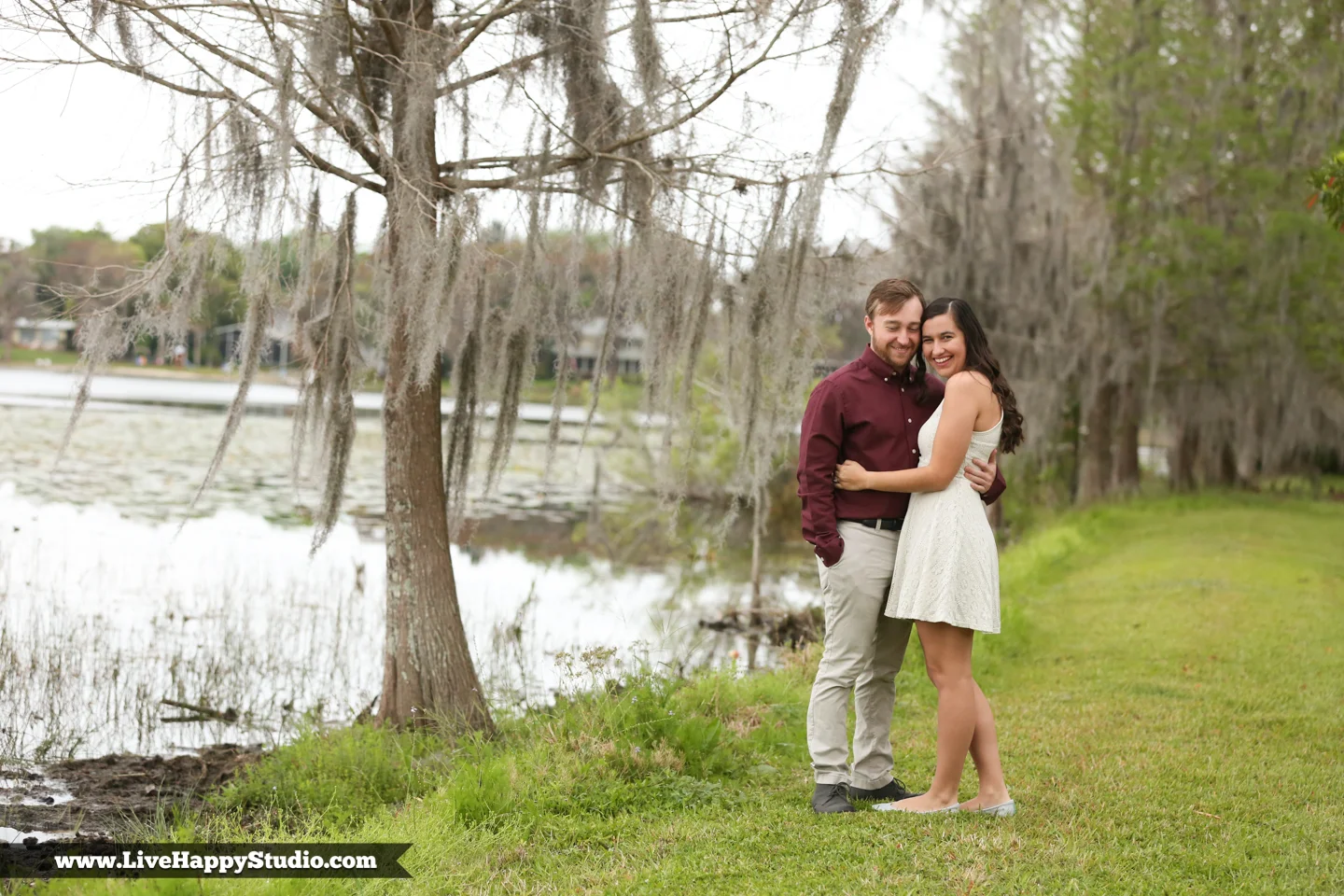 www.livehappystudio.com-cypress-grove-park-orlando-florida-engagement-photographer-candid-lake-nature9.jpg