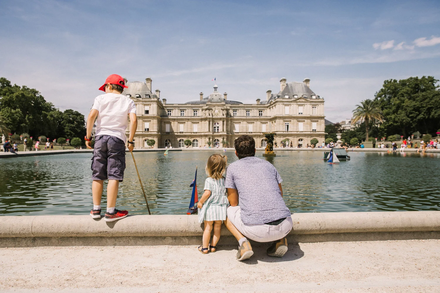 jardin-de-luxembourg-boats-2.jpg