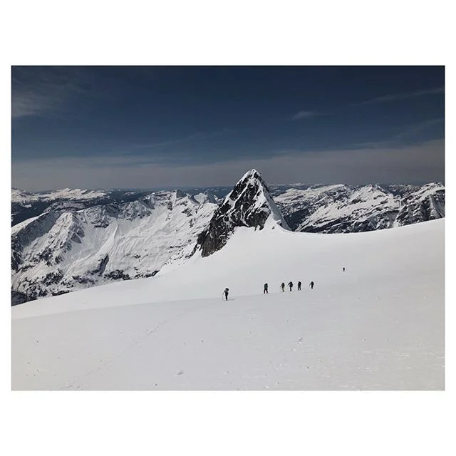 Thanks to jet lag&mdash; I finally looked at photos of the past visit to my favorite place. ❤️
. 
After a winter of knee rehabbing and not skiing &mdash; these sunshine turns and the perfect #ehframe was everything I needed to get my heart filled up 