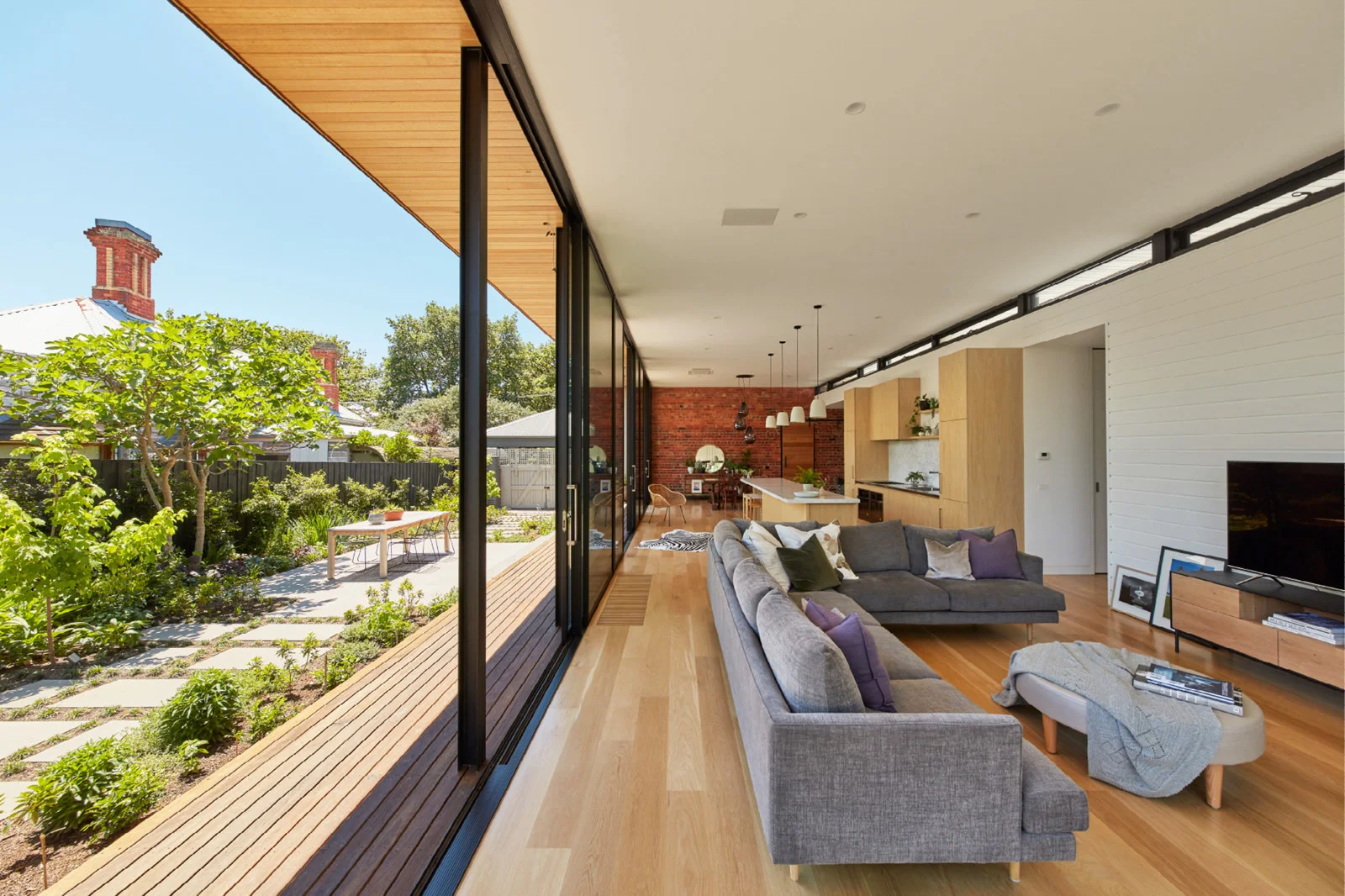 Balmoral House - Surrey Hills