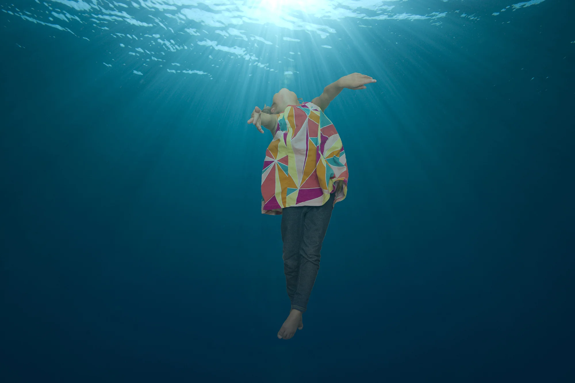 391A0806 kia jumping undersea! 2000px.jpg