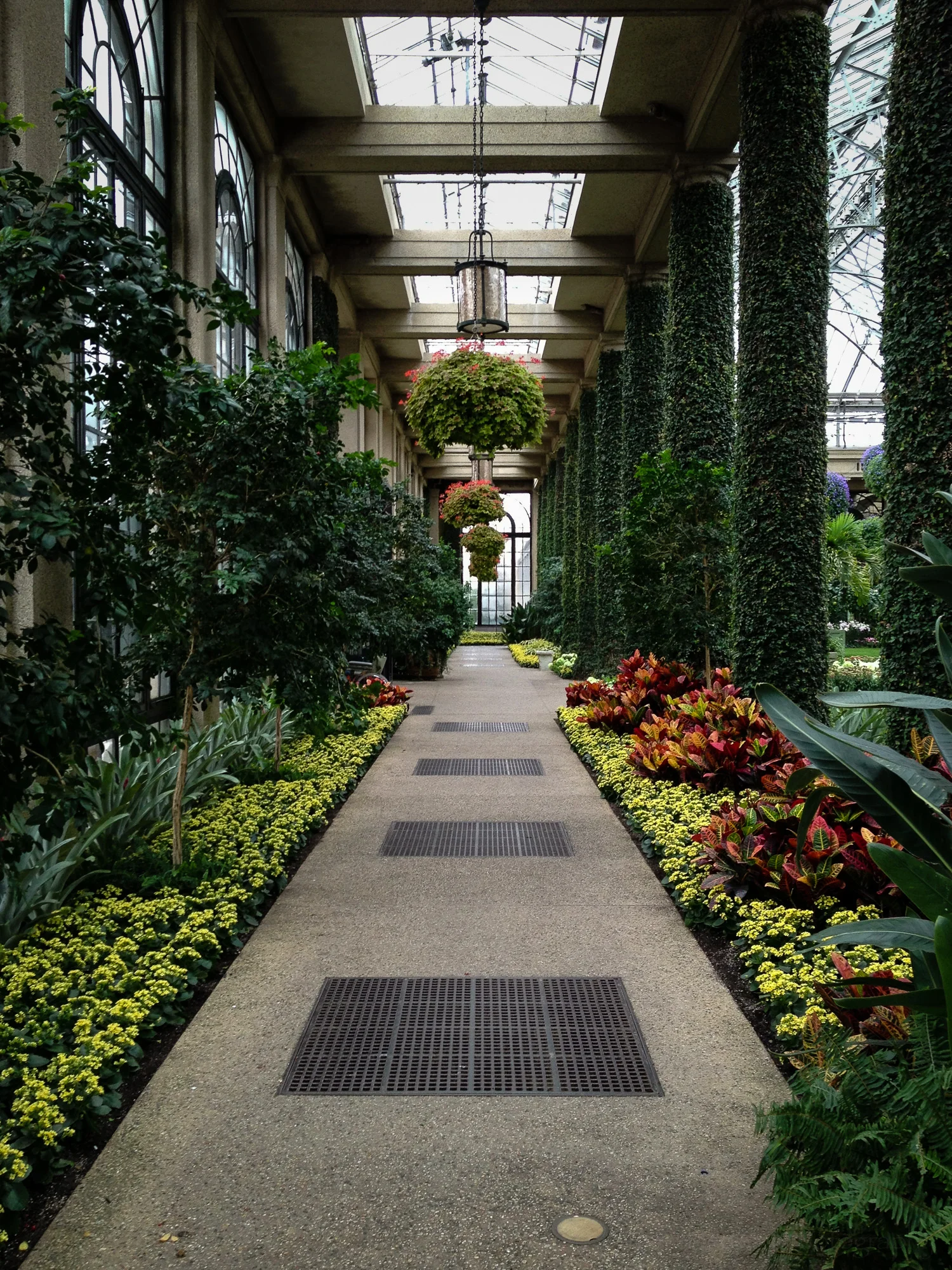 7: Path around a central lawn display