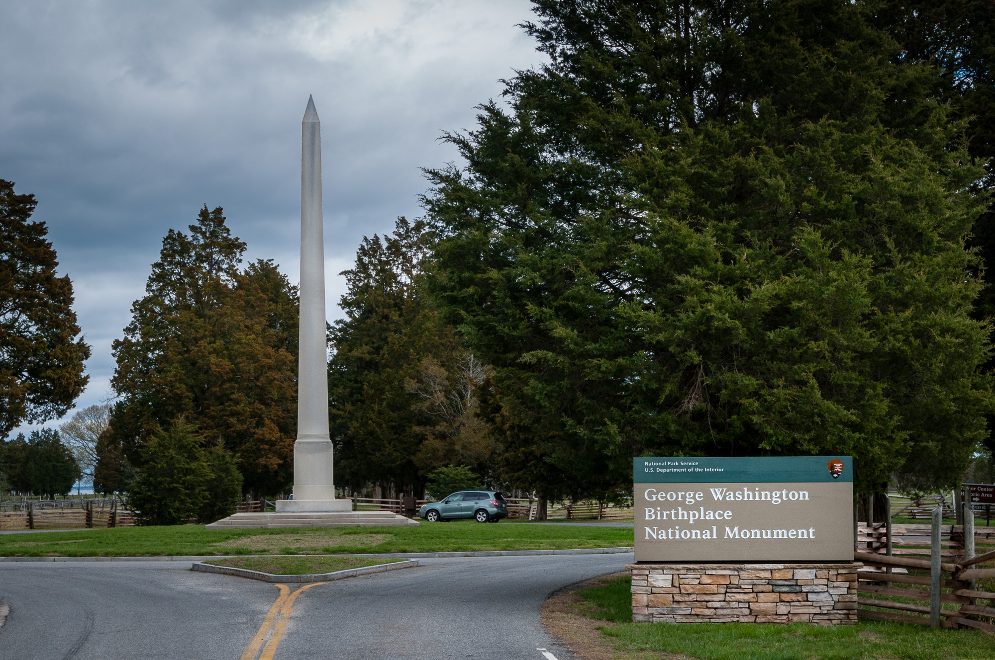 Memorial Obelisk at the entrance to the George Washington Birthplace National Monument.
