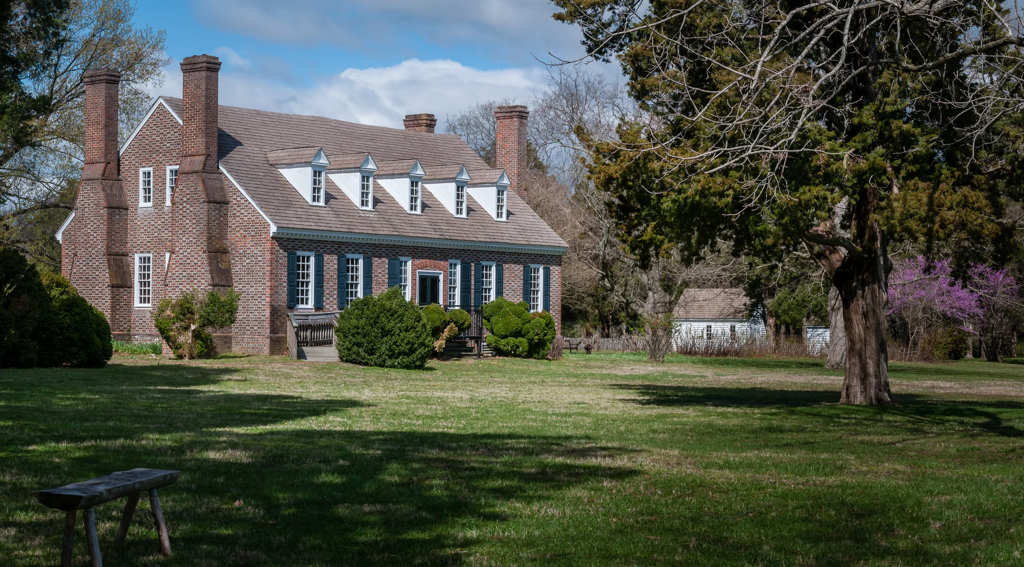 Panorama of the Memorial House. This side faces Popes Creek.