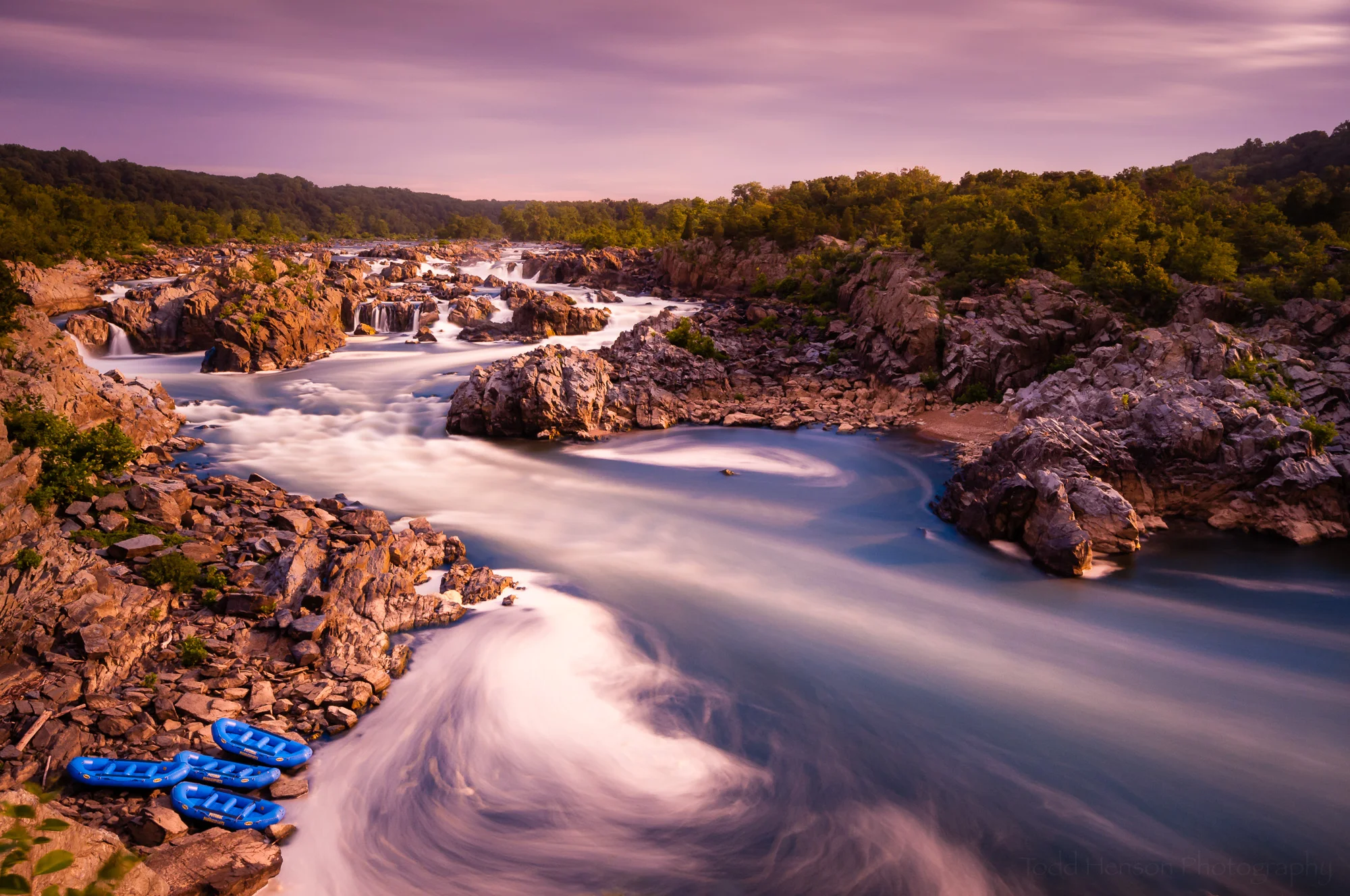 The final processed image. Includes use of 10-stop ND filter and Gold-N-Blue polarizing filter on the lens, the sun peaking through the clouds, and post-processing in Adobe Lightroom.