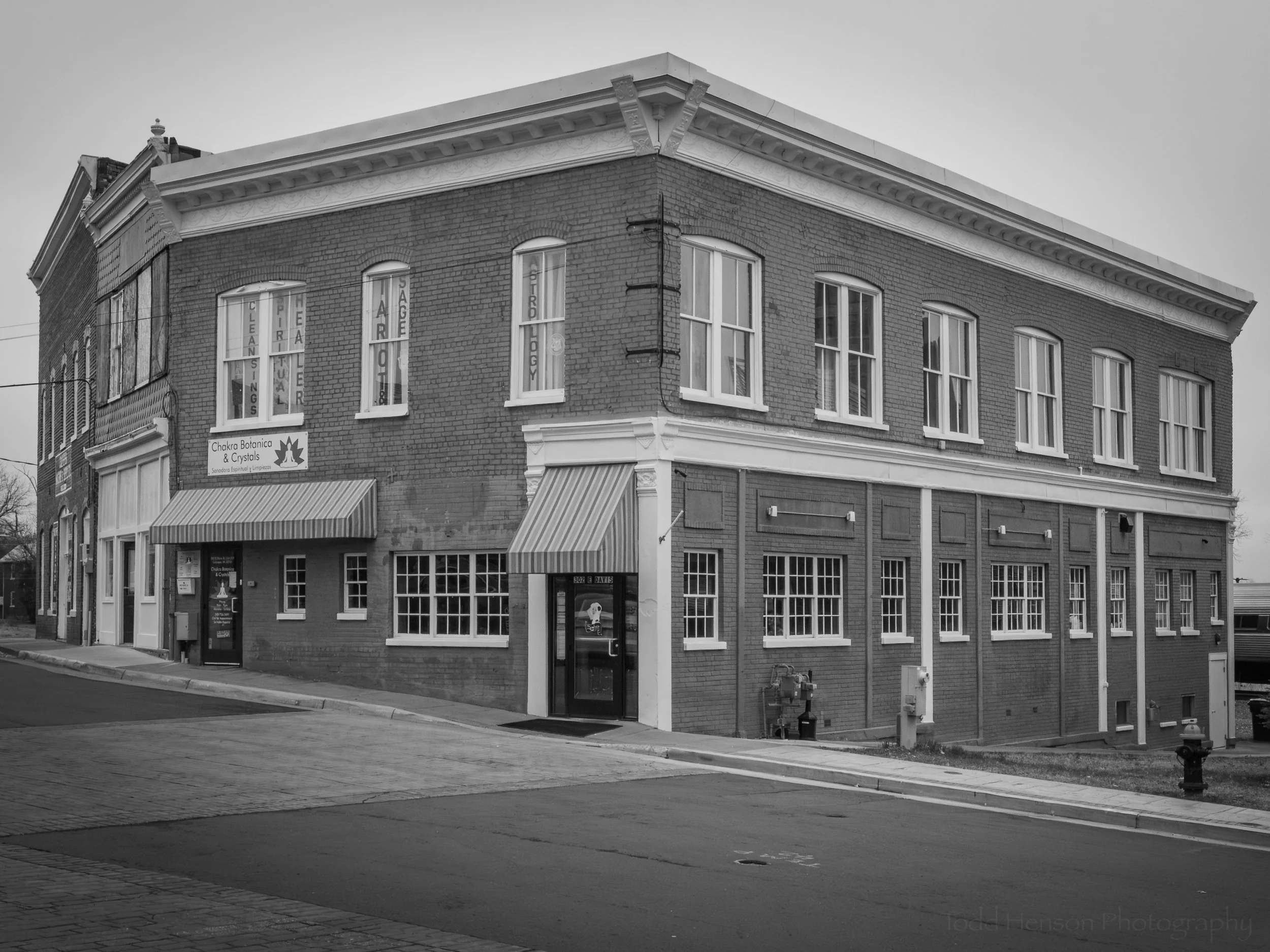 A view of the end of East Davis Street in Culpeper, Virginia