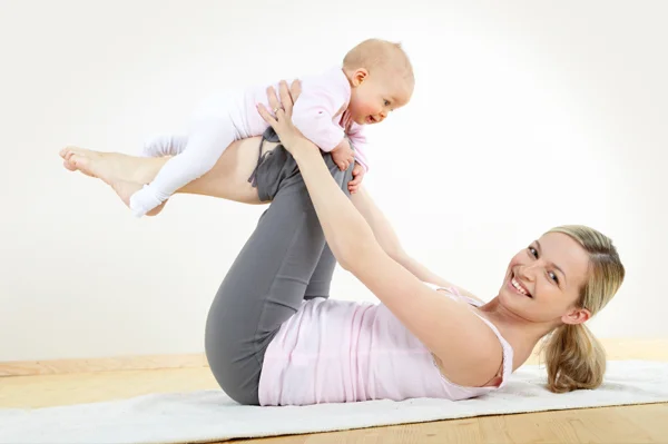 Study Finds Exercising Moms to Be ,Have Less Chubby Newborns