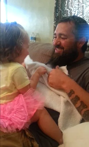 Little girl's horrified reaction when her Father Unexpectedly shaves his Beard
