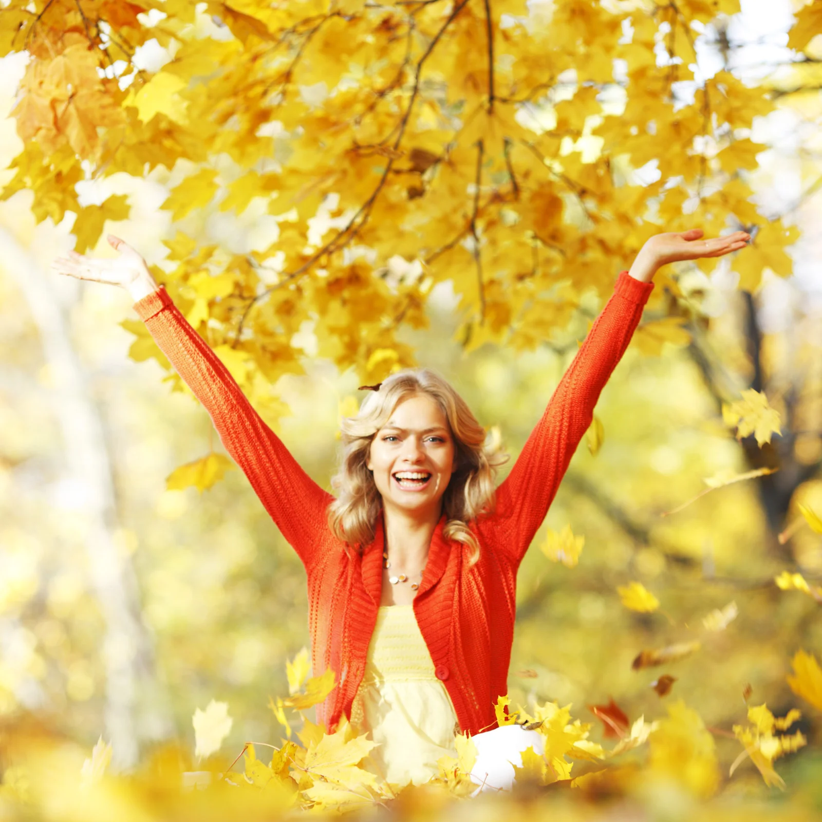 5 Ways Autumn Boosts Our Spirits