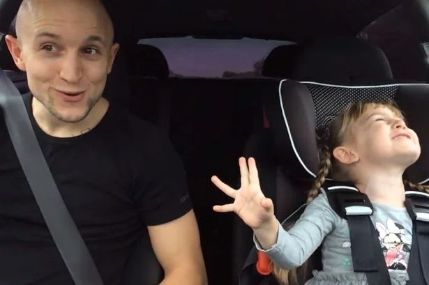Super cute Frozen video of Dad and Daughter singing 'Let It Go' melts Hearts