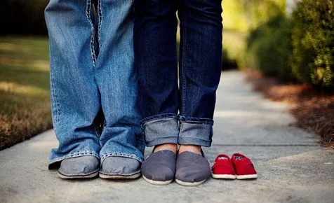 Mom-To-Be Surprises Dad With Emotional 'Up'-Themed Pregnancy Announcement