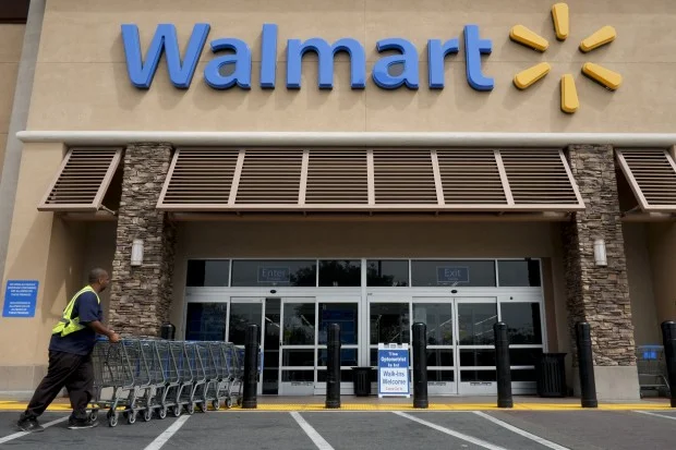 Wal-Mart Faces New Pregnancy Discrimination Charges