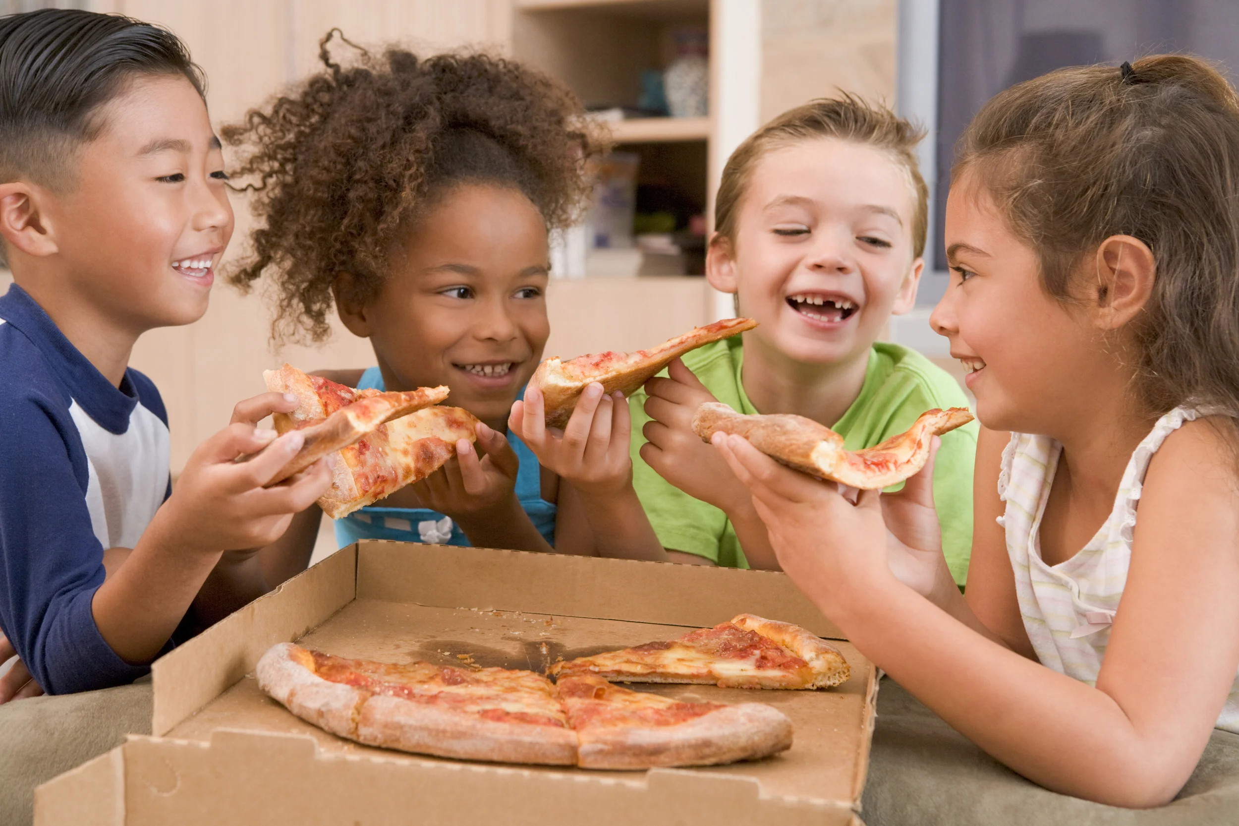 Study Says Parents Should Limit Kids Pizza Consumption