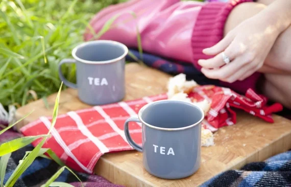 10 DIY Mother's Day Gifts That Totally Beat A Framed Photo